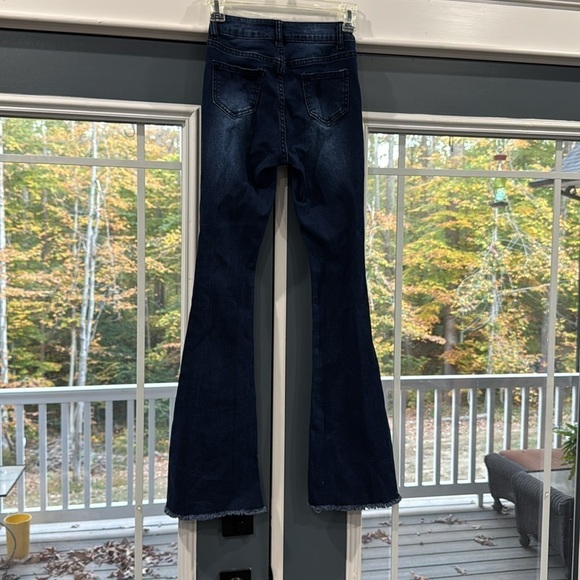 Never been worn new without tag dark denim flare jeans - Picture 4 of 5